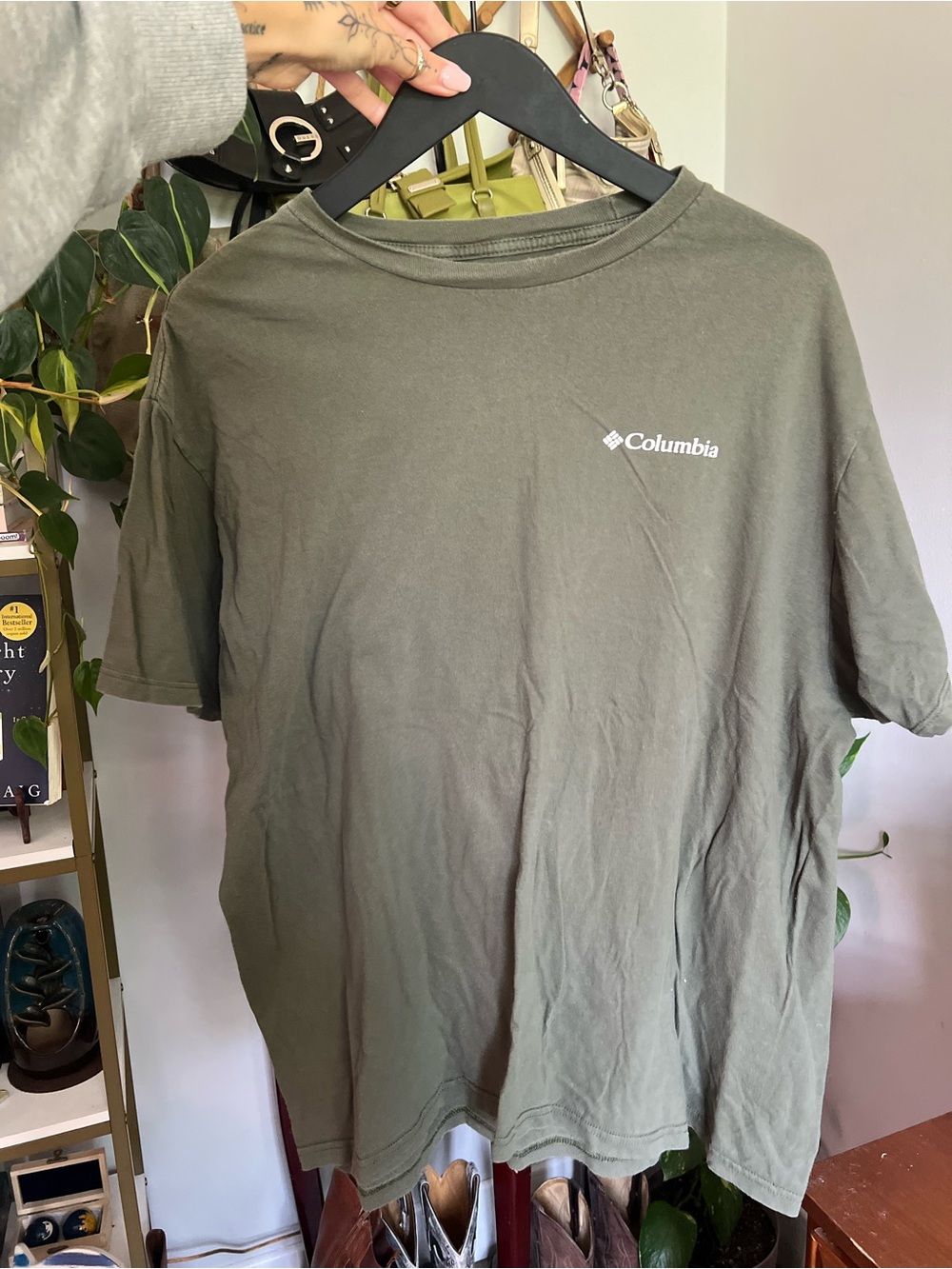 Columbia Men's Short Sleeve Tee - Olive Green